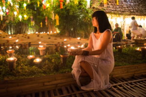 Chiang Mai - Wat Phan Tao při svátku Yi Peng